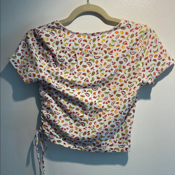 Forever 21 Light Cream Fluity Wrap V-Neck Short Sleeve Crop Top Size Small - Picture 4 of 4